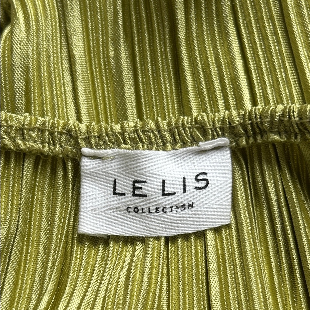 NWOT Le Lis Plisse Halter Top - Picture 2 of 10